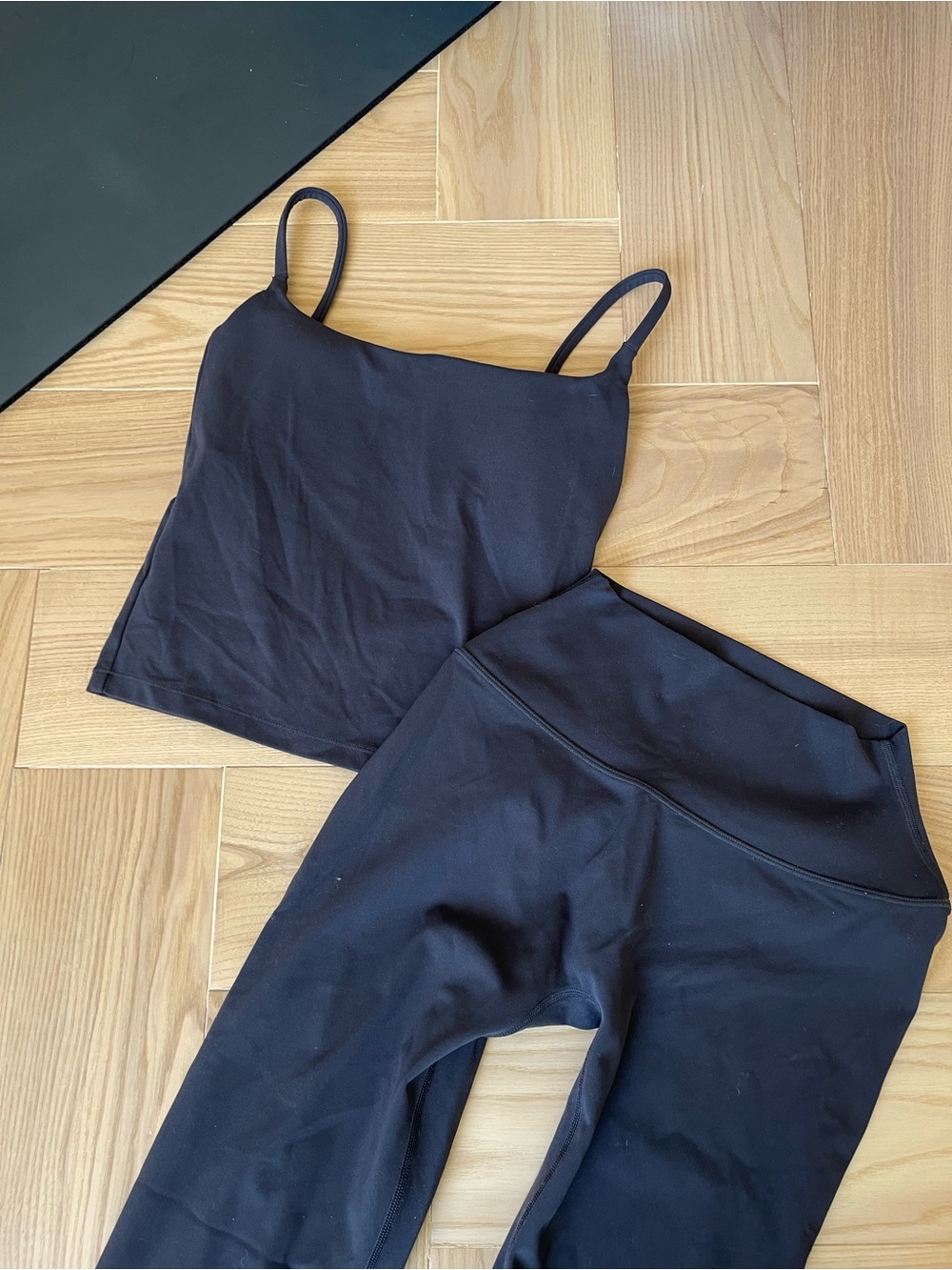 Charcoal High-Waist Leggings & Cropped Tank Set - Women